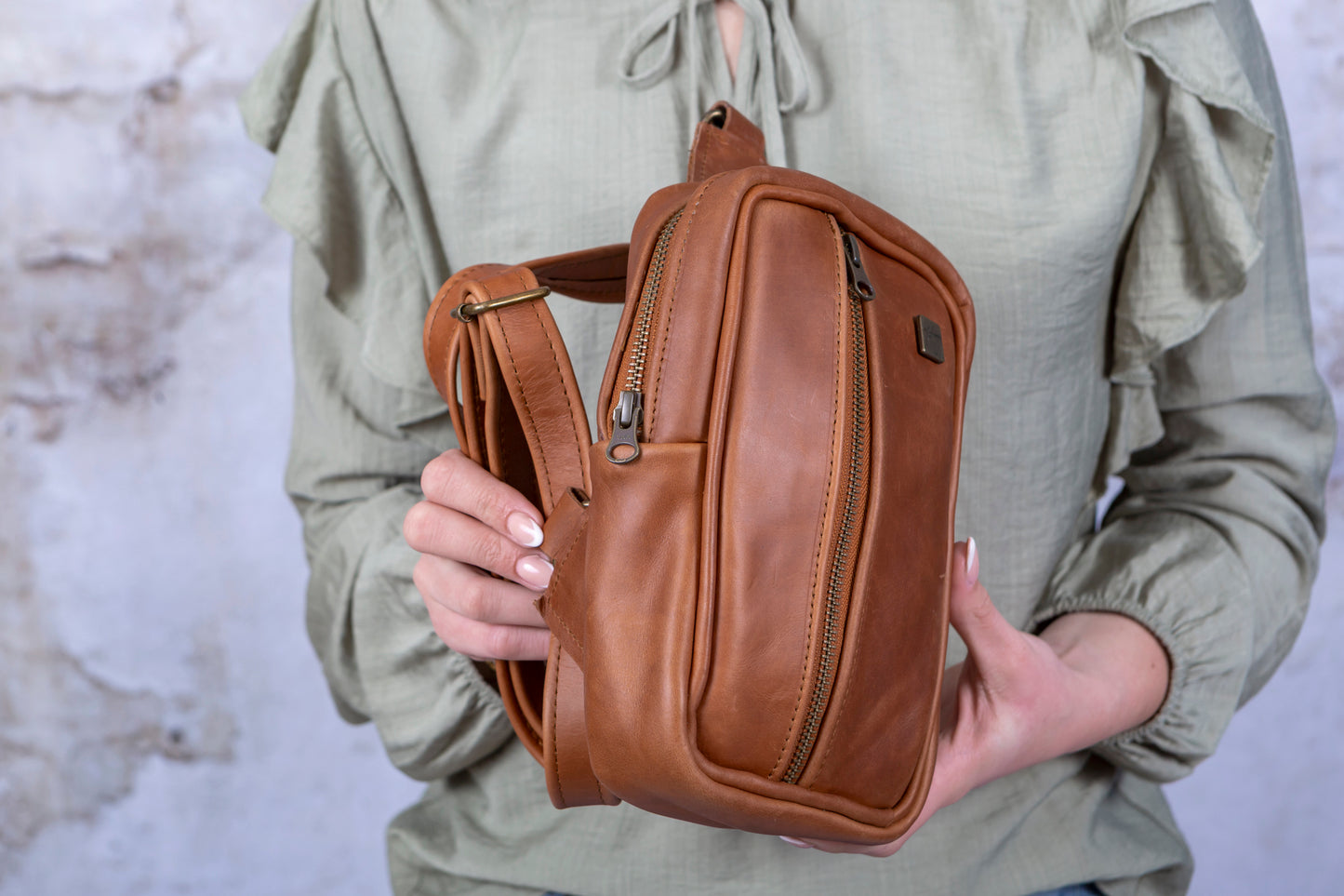 Cross Body Bag - Walnut