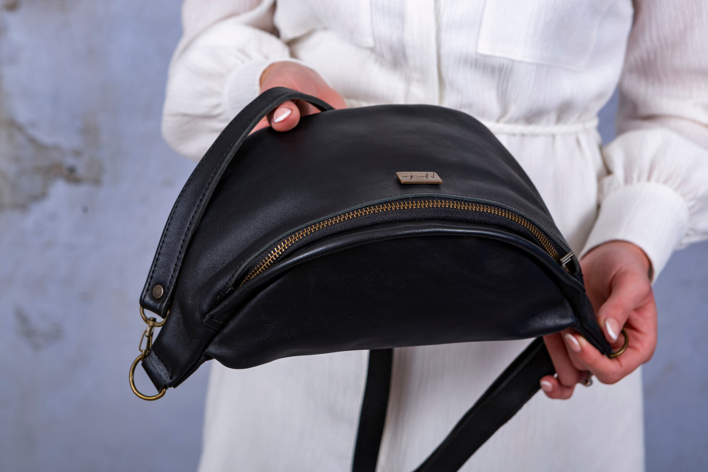 Alexa Moonbag - Black