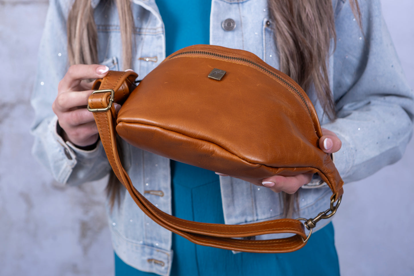 Alexa Moonbag - Toffee