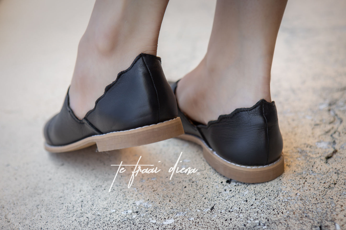 Avah - Black