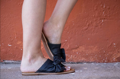 Bella - Black (End of Range)