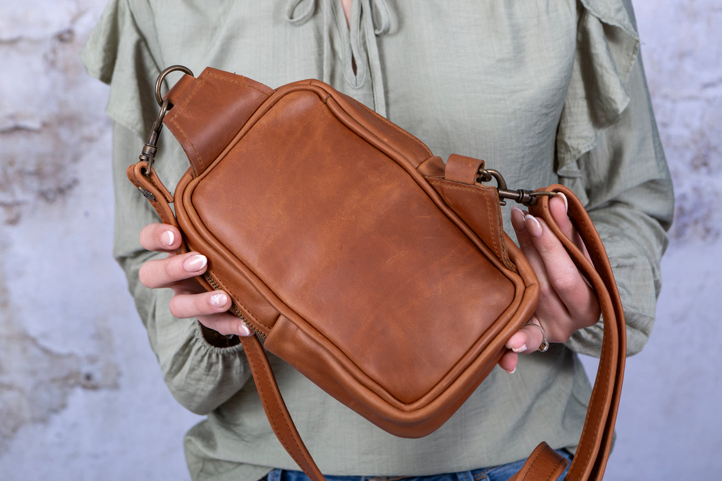 Cross Body Bag - Walnut