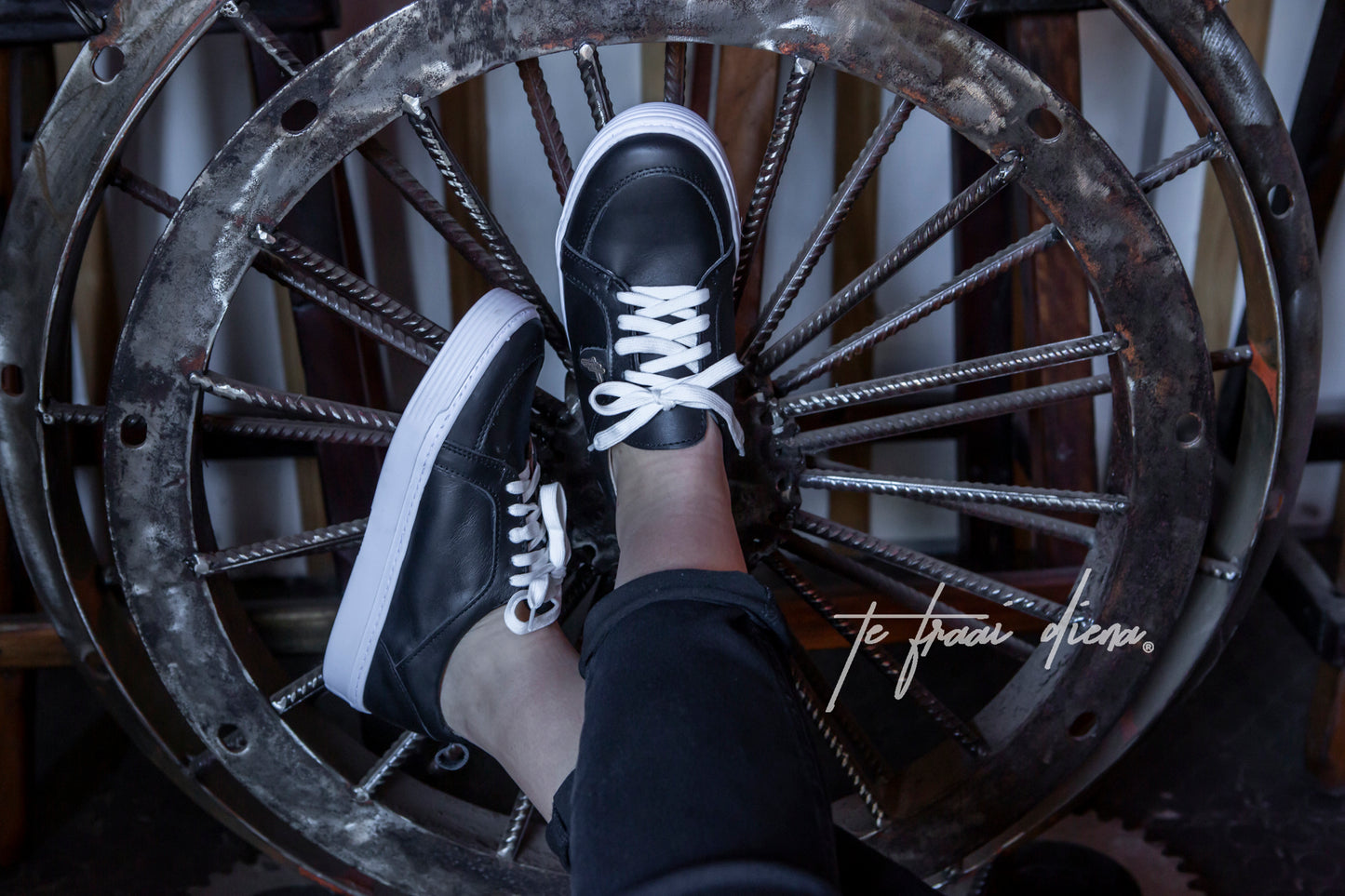 Fleur Sneaker - Black