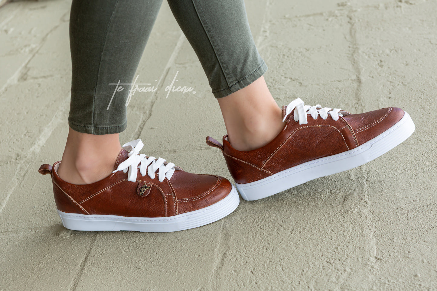 Fleur Sneaker - Tan