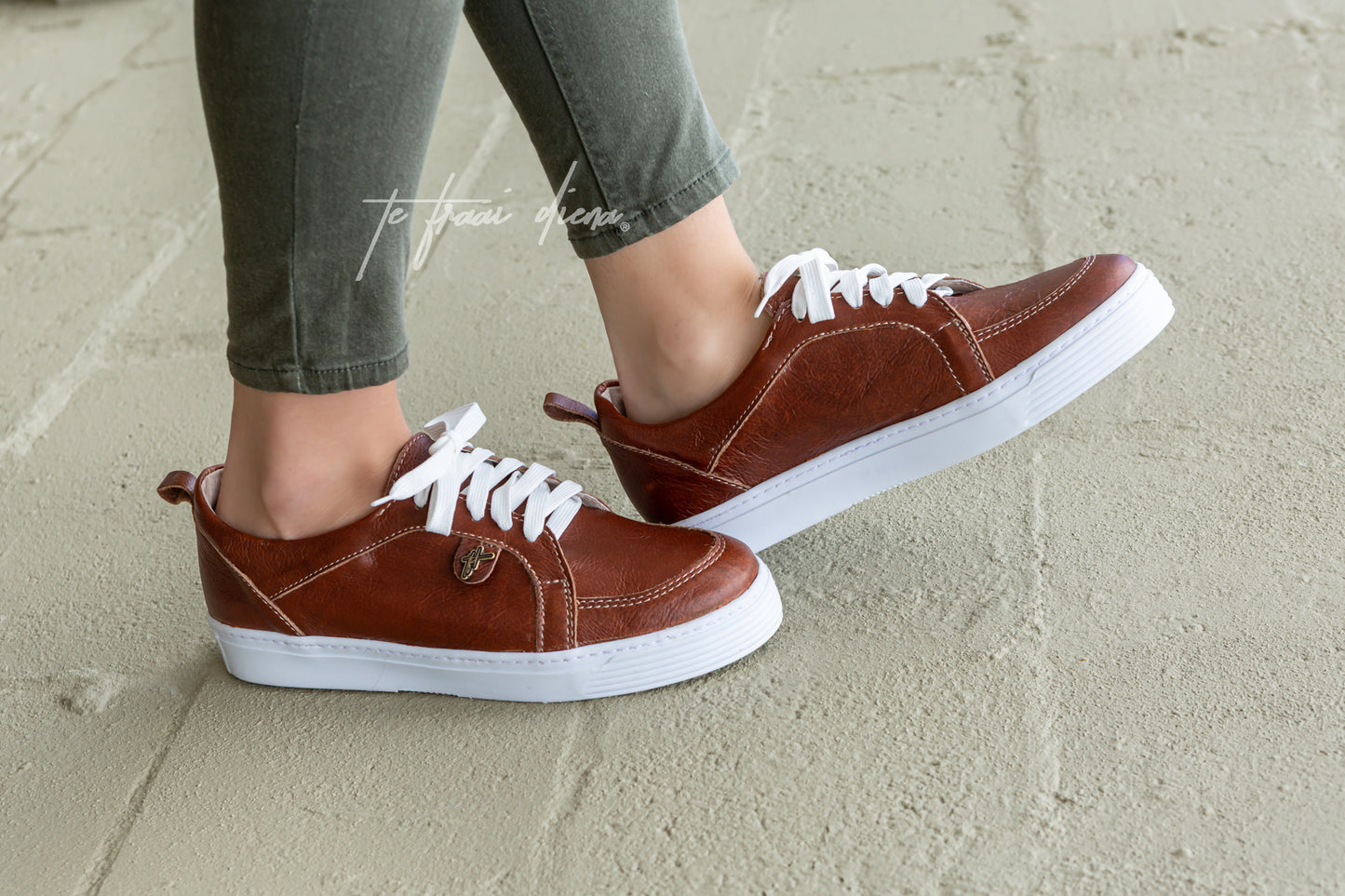 Fleur Sneaker - Tan