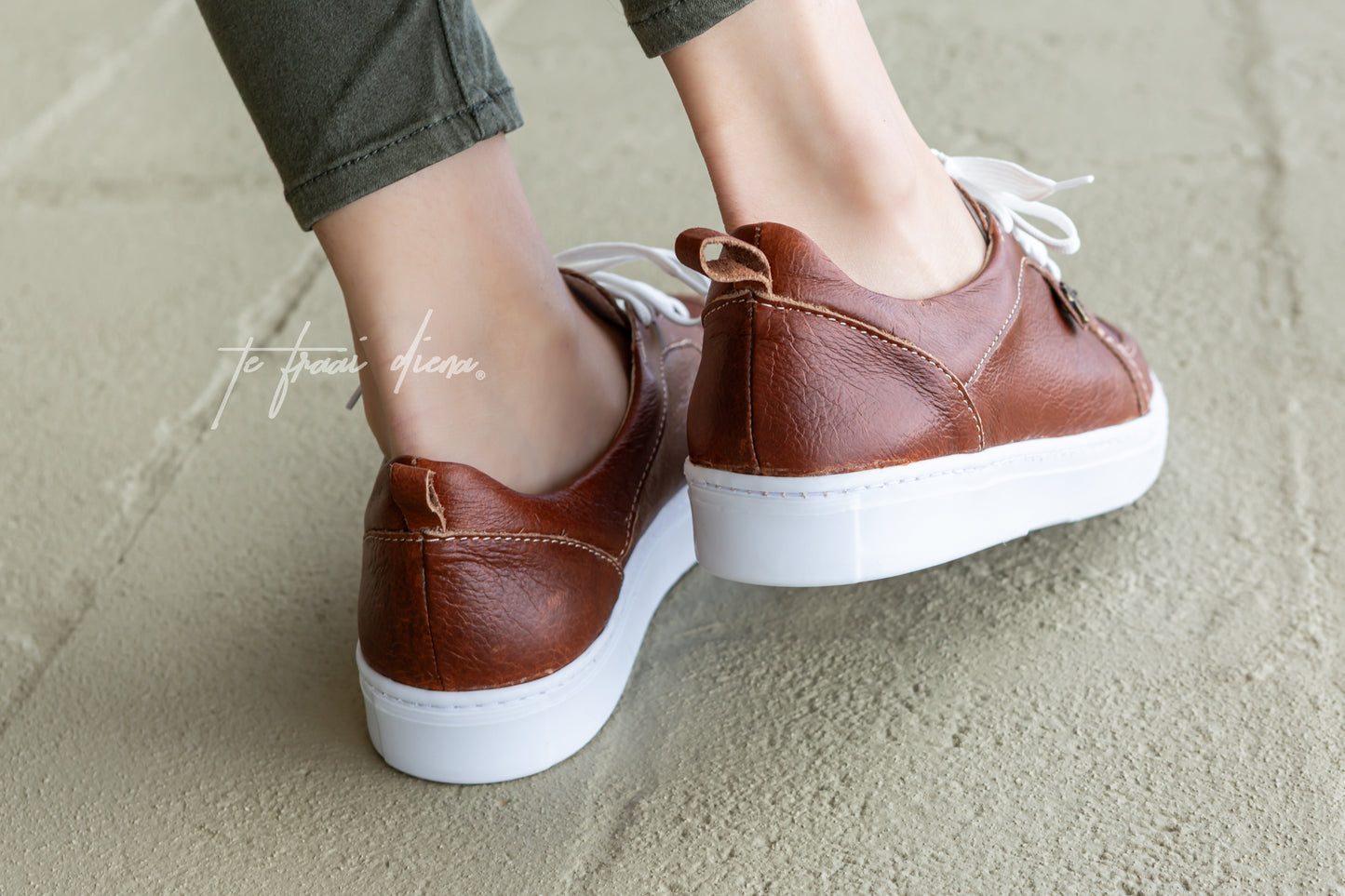 Fleur Sneaker - Tan