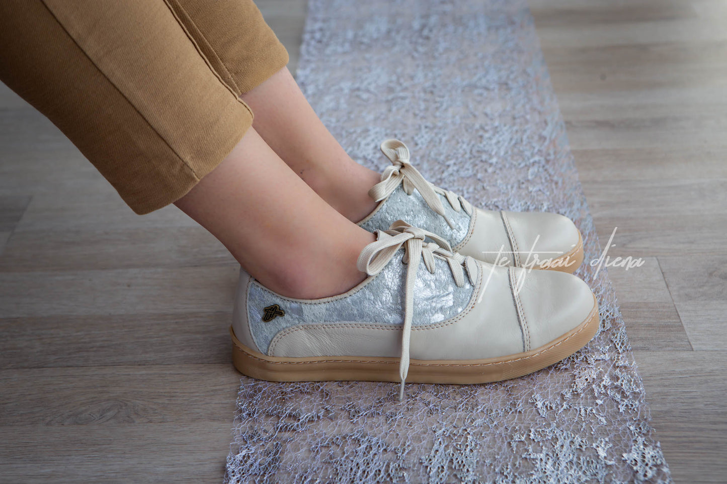 Gerdi Sneaker - Cream & Silver Nguni