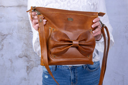 Janine Bow - Toffee