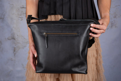 Janine Bow - Black & Jaguar