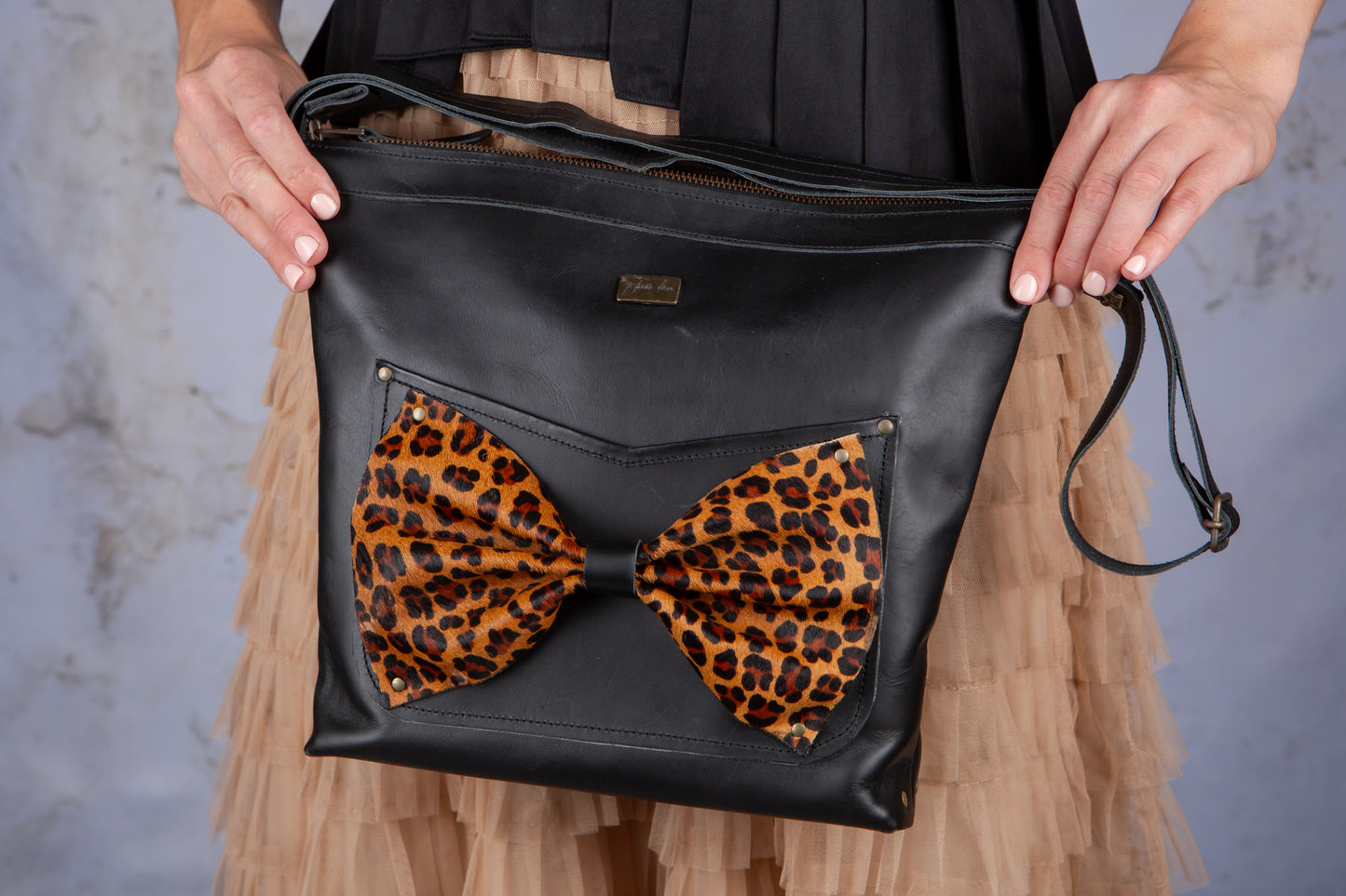 Janine Bow - Black & Jaguar