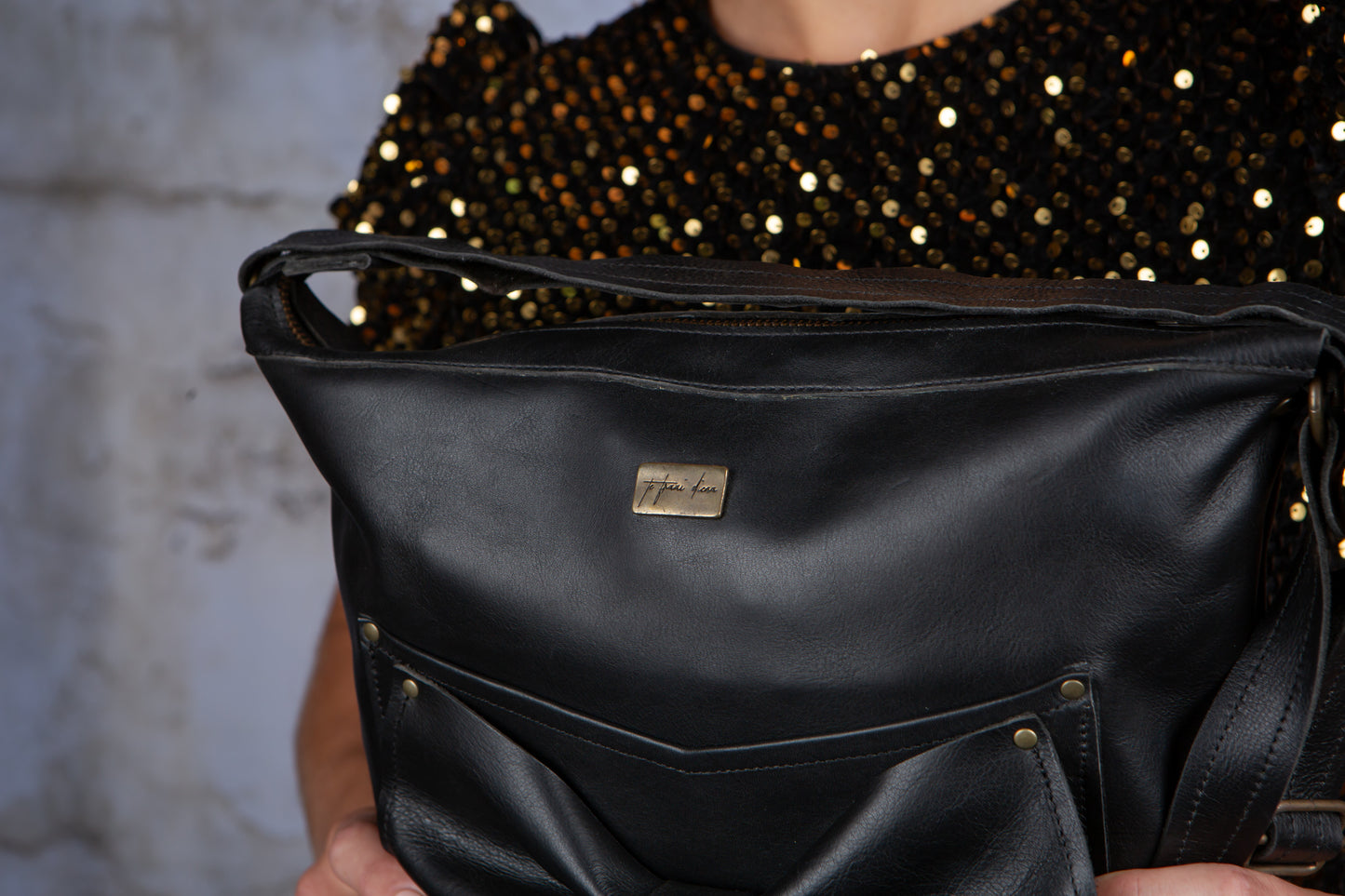 Janine Bow - Black