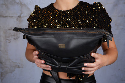 Janine Bow - Black