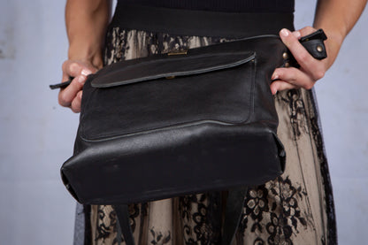 Janine Pocket - Black