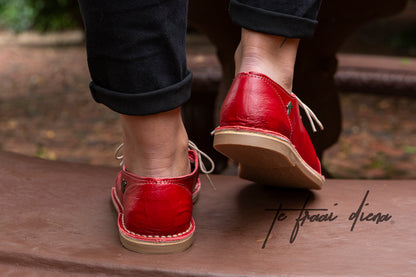 Leia Barefoot - Cherry