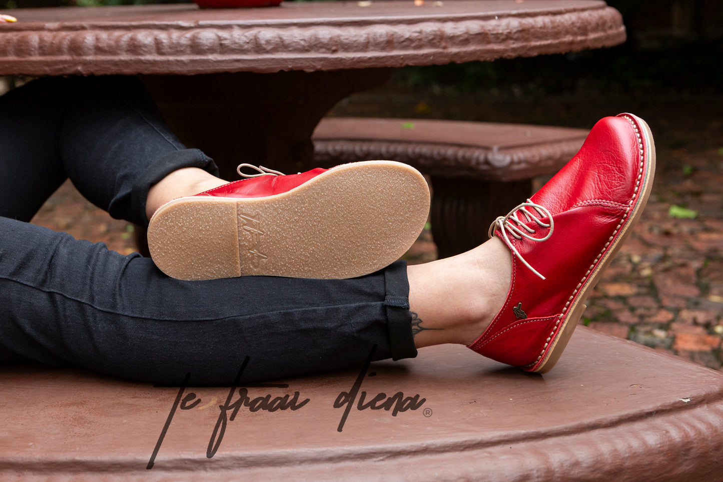 Leia Barefoot - Cherry