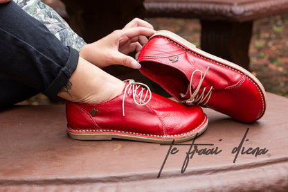 Leia Barefoot - Cherry