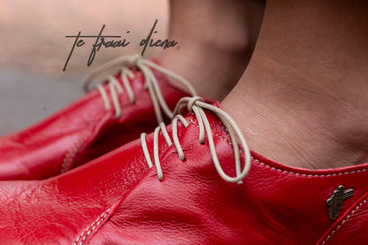 Leia Barefoot - Cherry