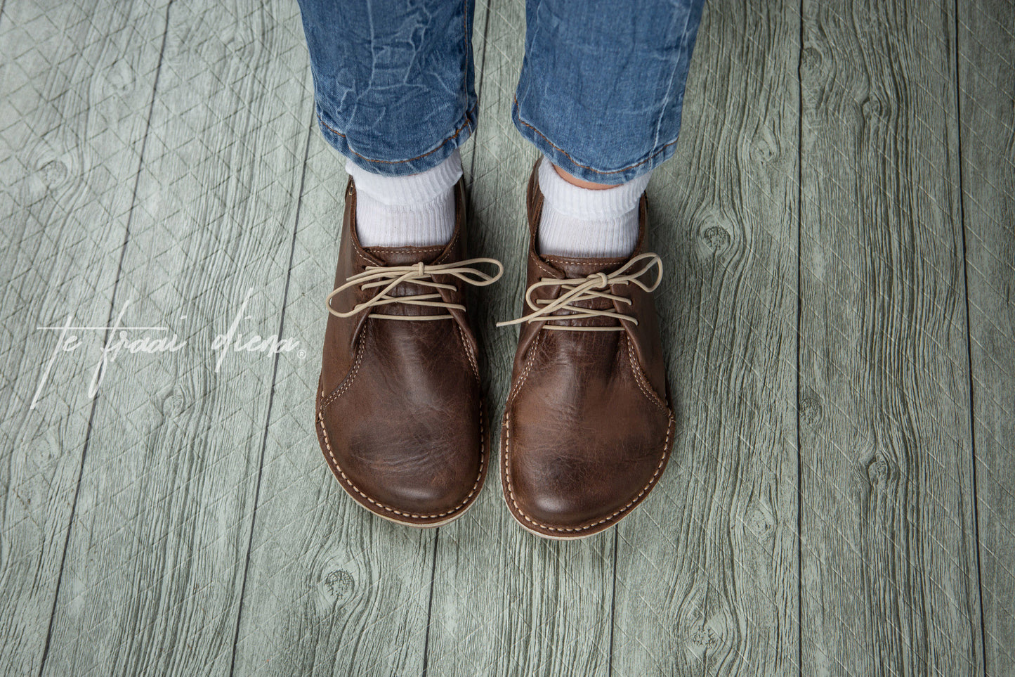 Leia Barefoot - Choc