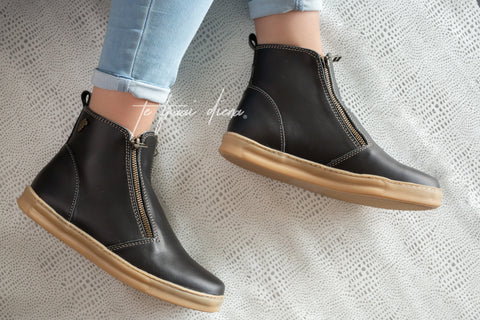 Liezl - Black