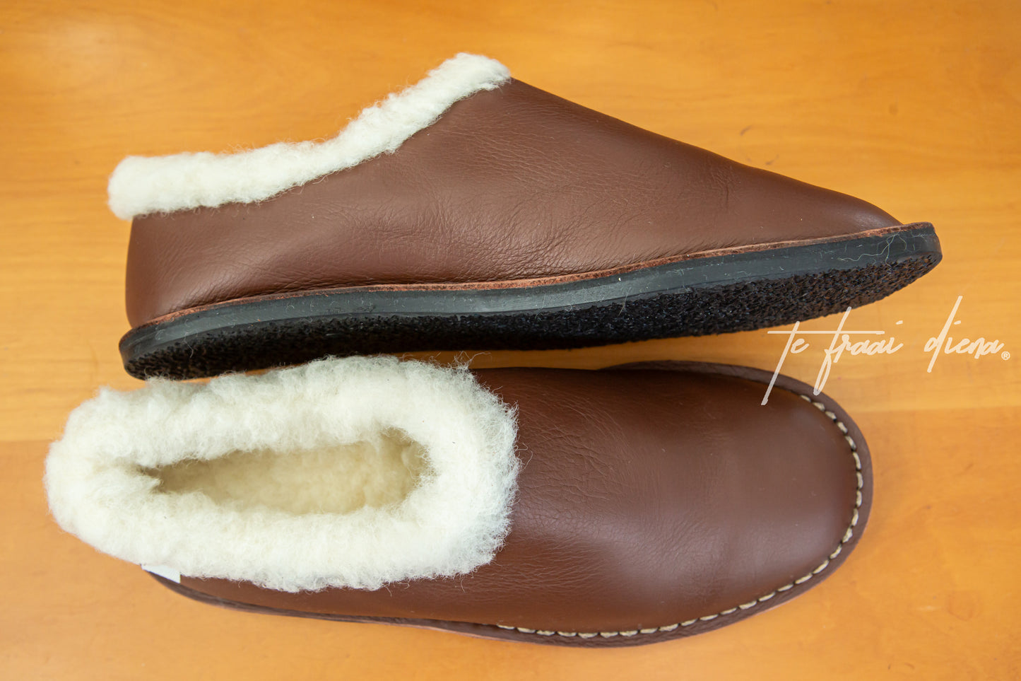 Men's Slipper - Texas Tan