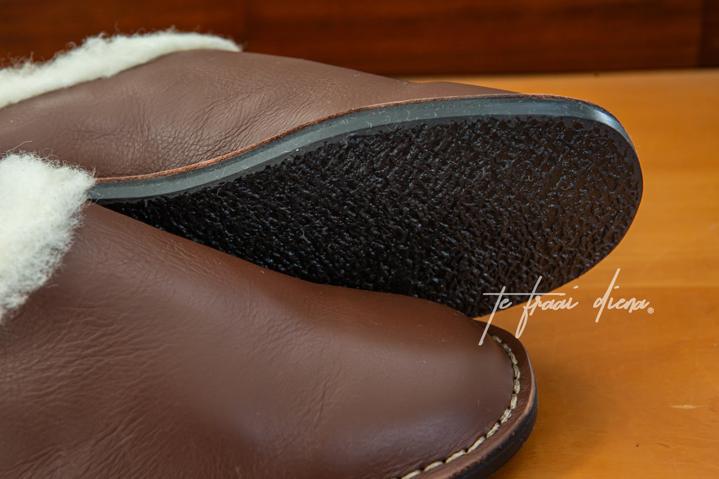 Men's Slipper - Texas Tan