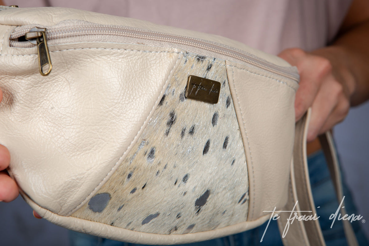 Moonbag - Cream & Silver