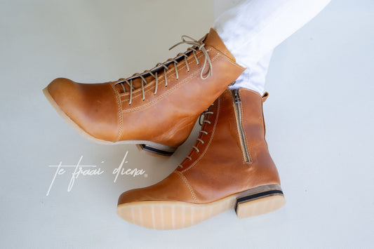 Nadine - Toffee