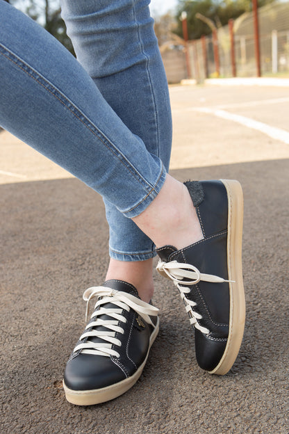 Nienke Sneaker - Black