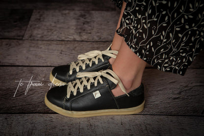 Nienke Sneaker - Black