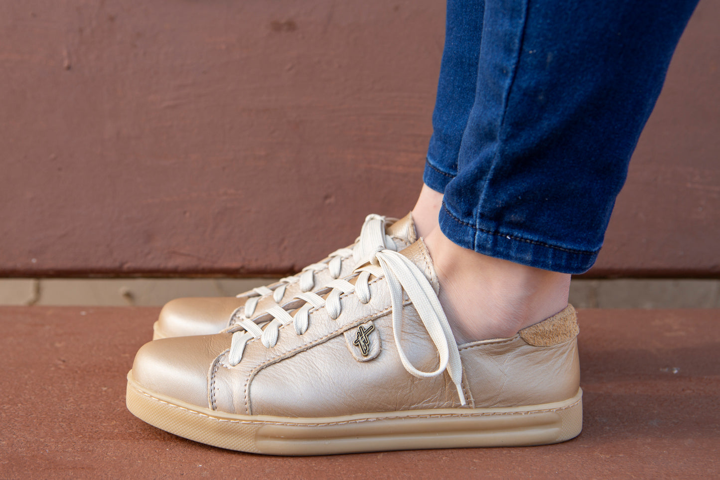 Nienke Sneaker - Metallic Gold