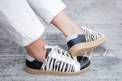 Nienke Sneaker - Liquorice