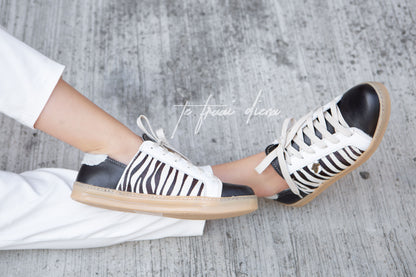 Nienke Sneaker - Liquorice