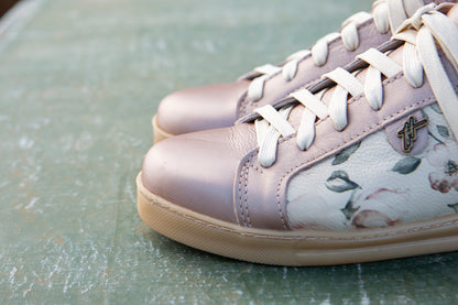 Nienke Sneaker - Blush & Bloom