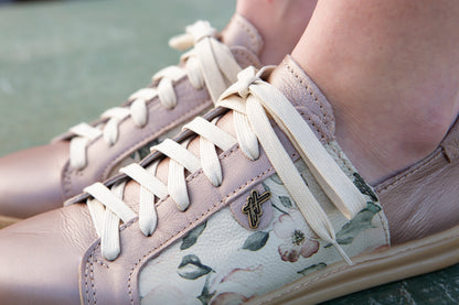 Nienke Sneaker - Blush & Bloom