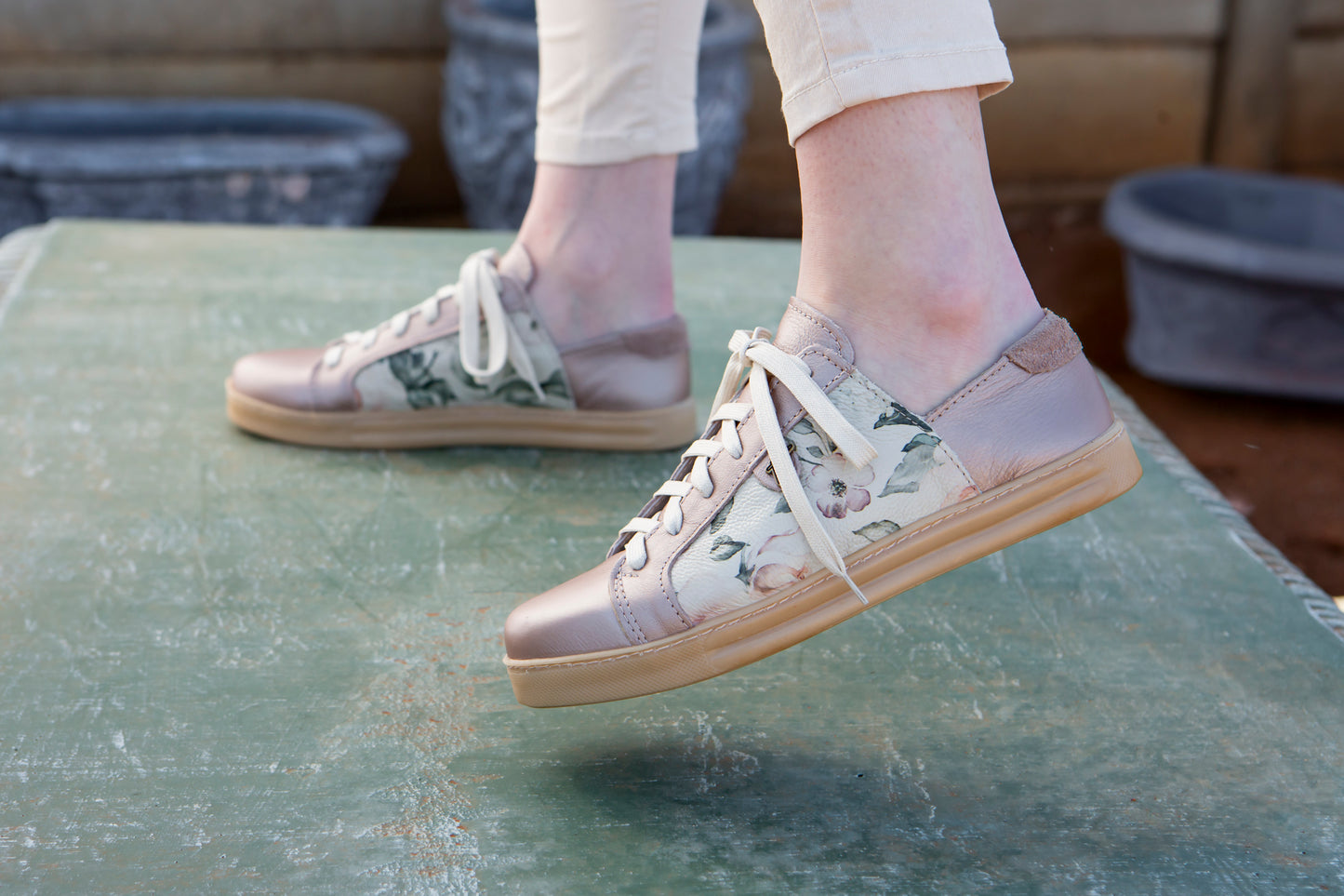 Nienke Sneaker - Blush & Bloom