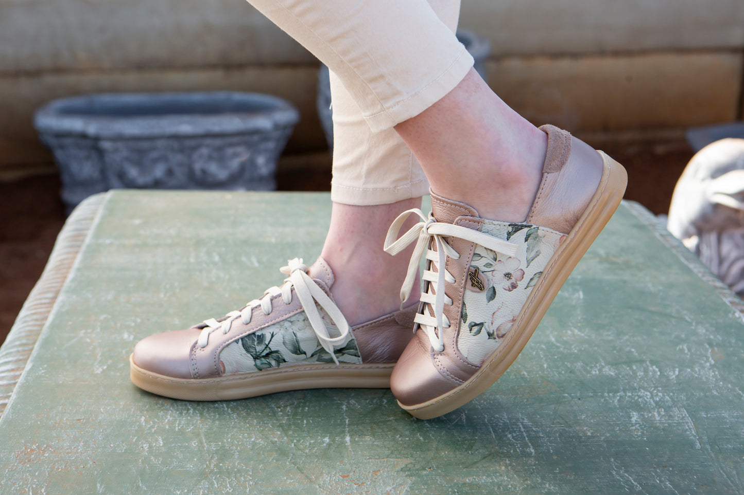 Nienke Sneaker - Blush & Bloom