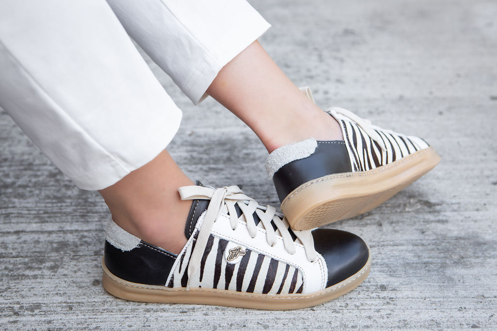 Nienke Sneaker - Liquorice