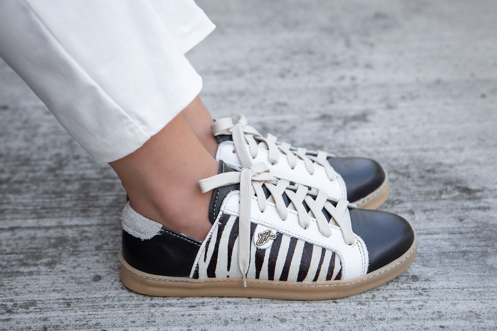 Nienke Sneaker - Liquorice
