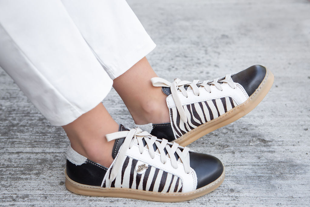 Nienke Sneaker - Liquorice