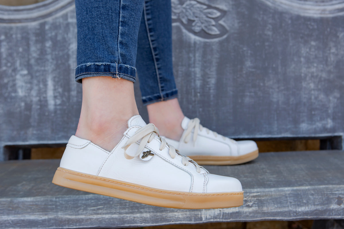 Nienke Sneaker - White