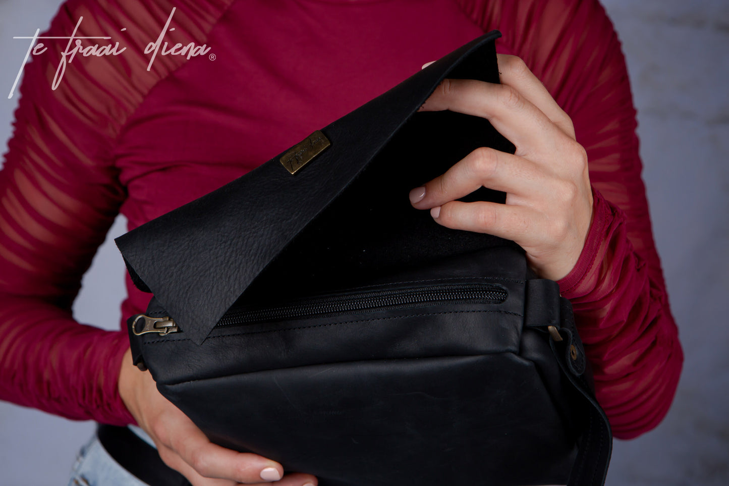 Olivia Sling Bag - Black