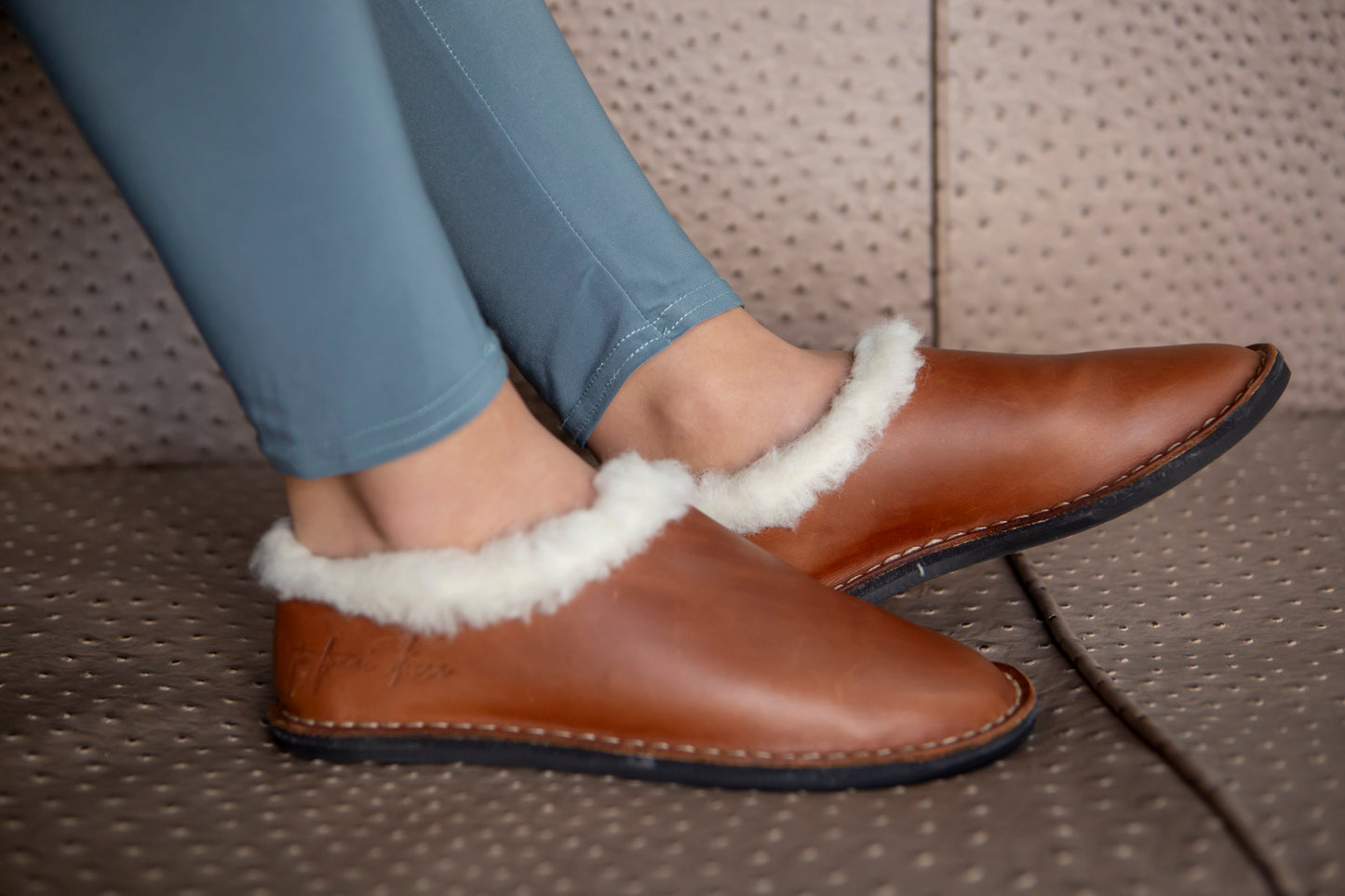 Simone Slipper - Walnut