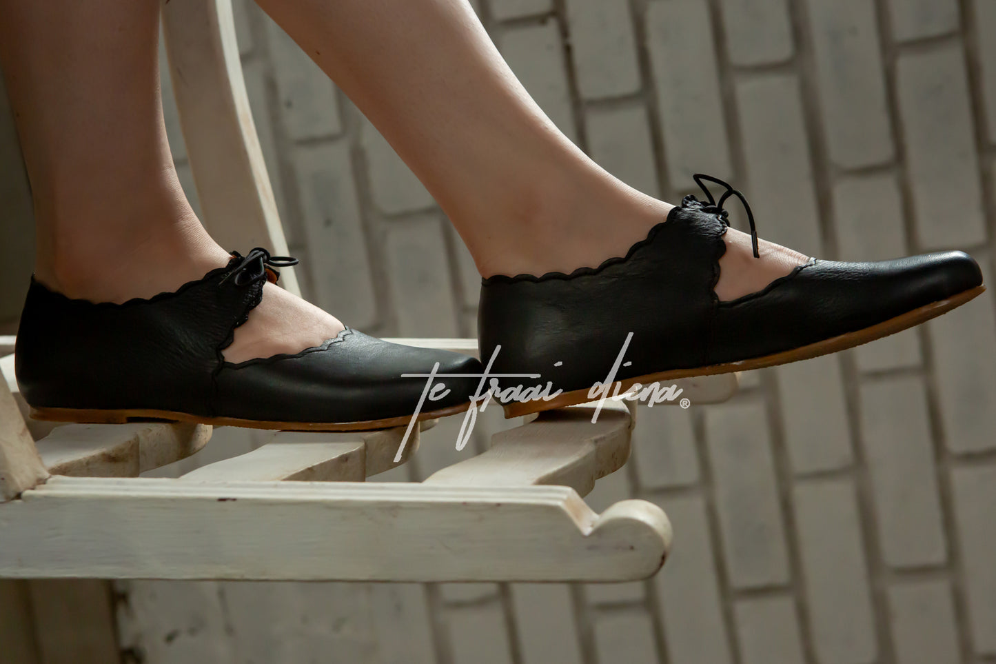 Suna - Black