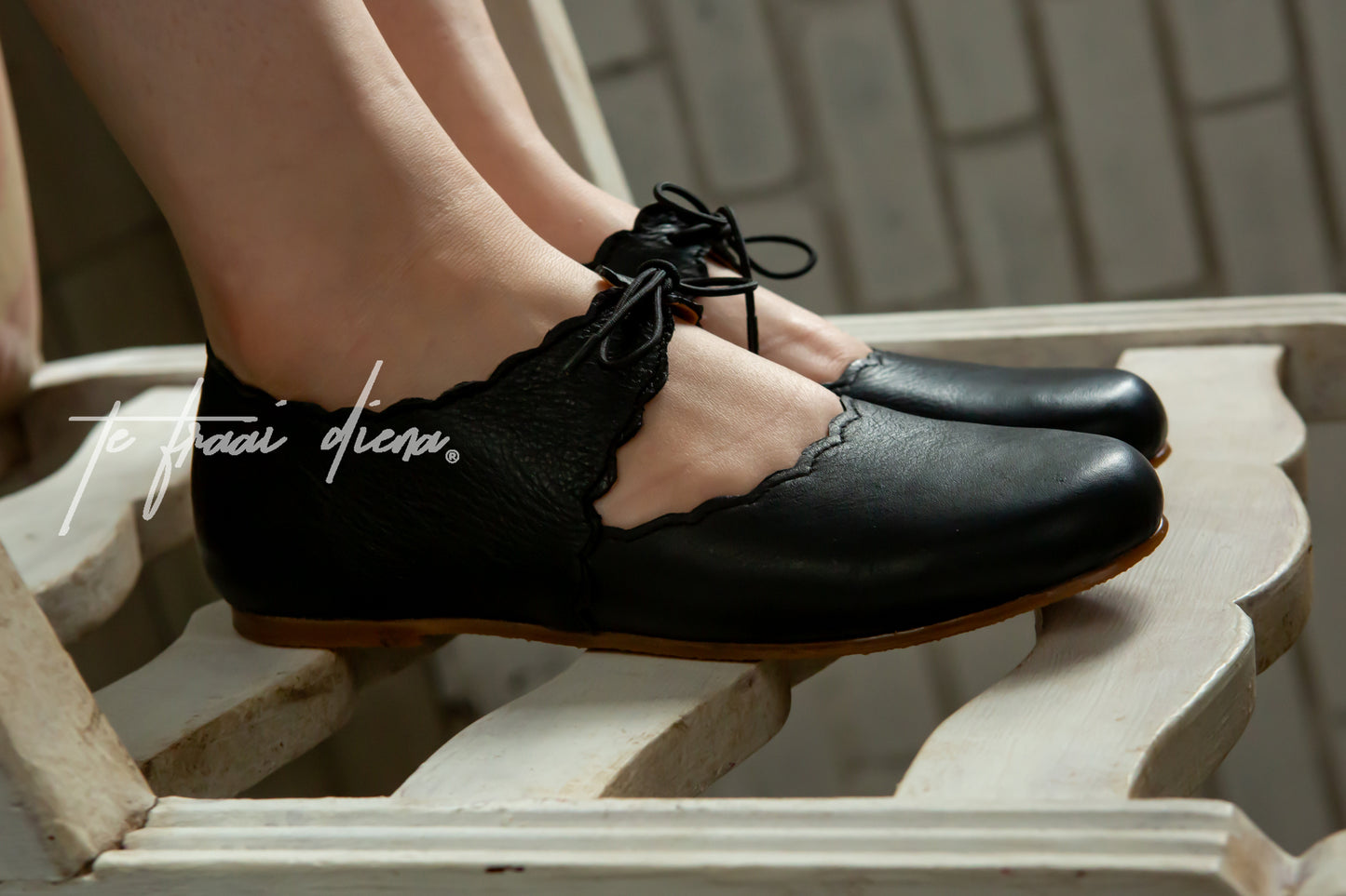 Suna - Black