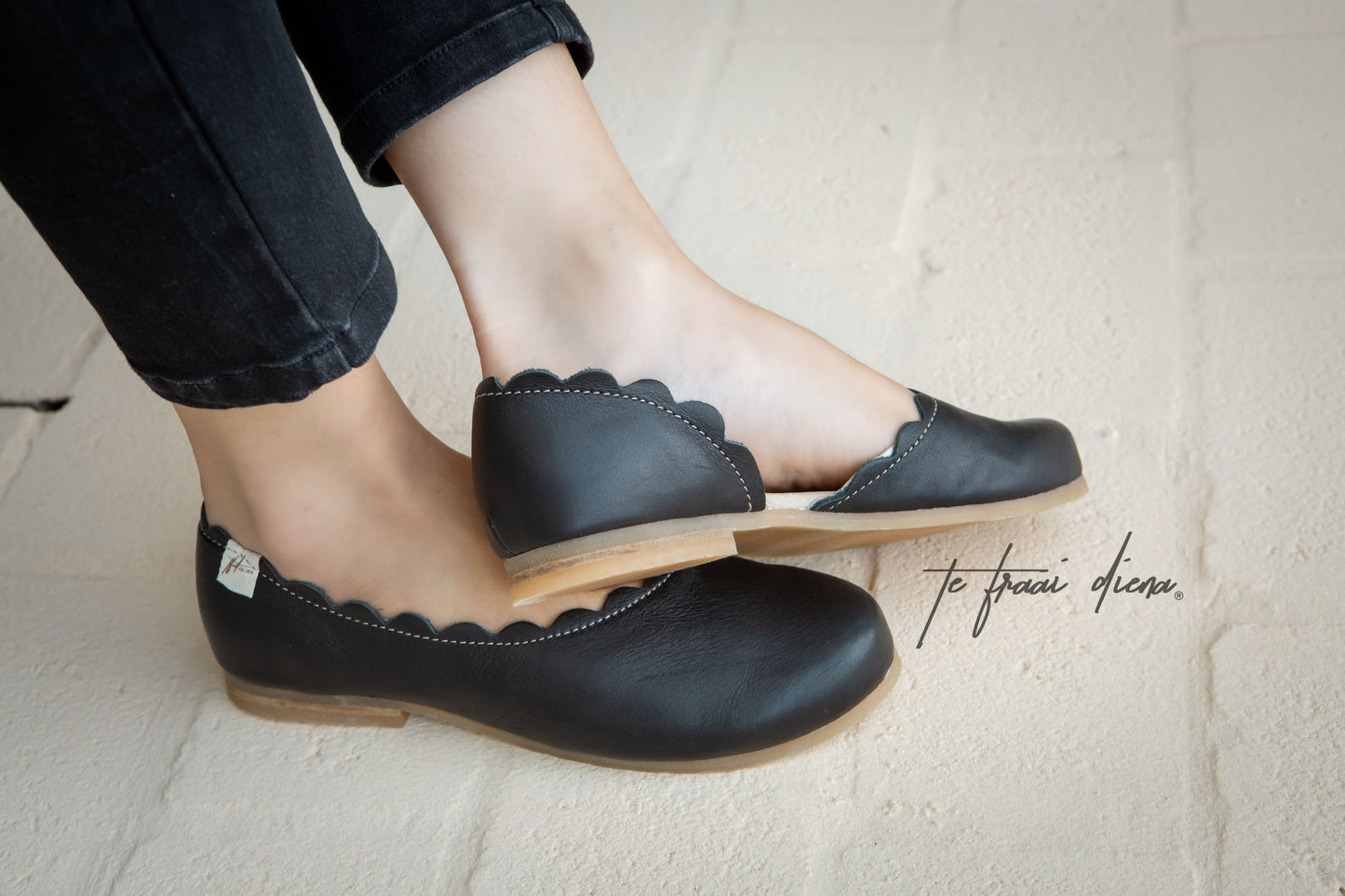 Talia - Black