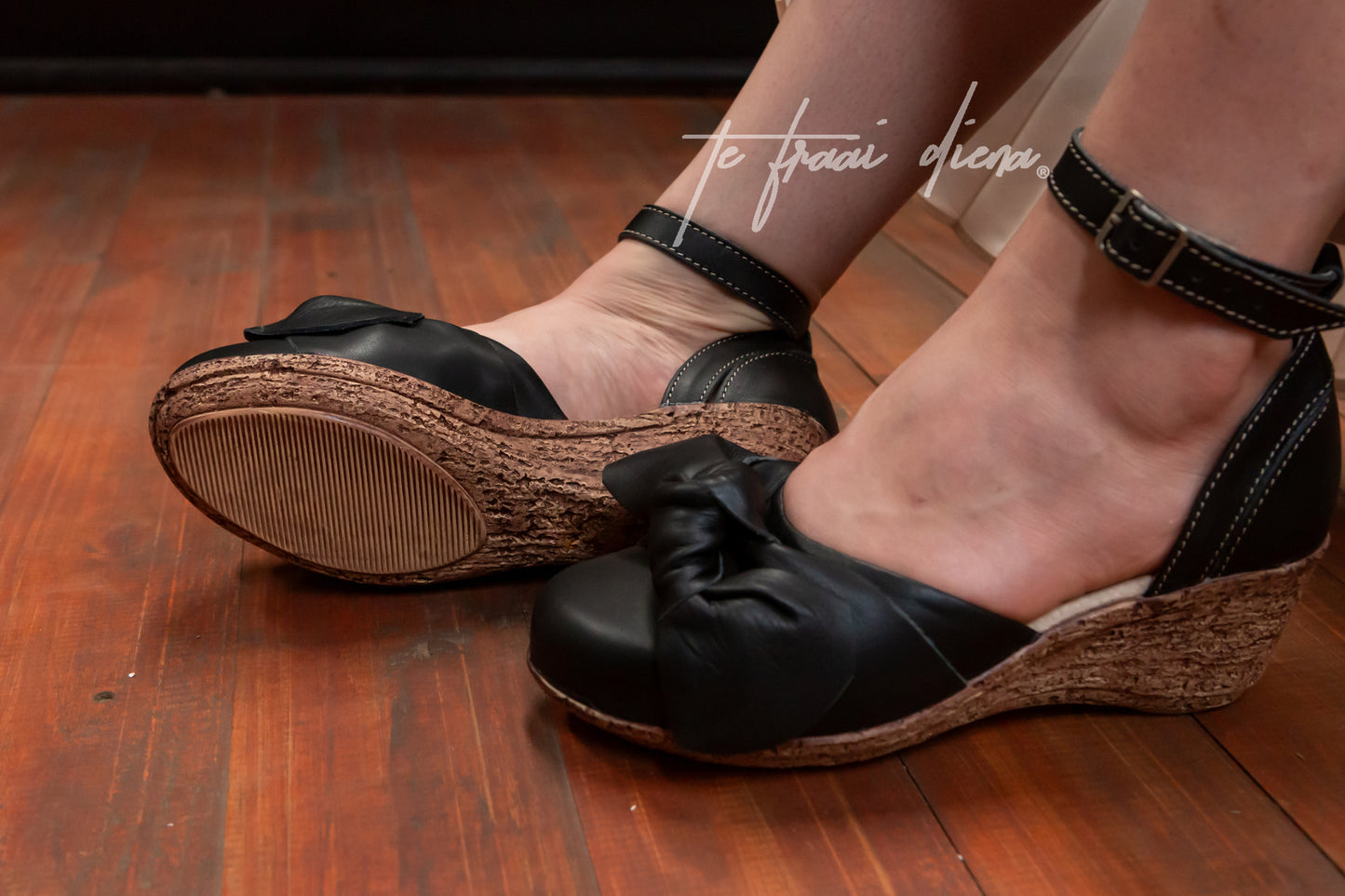 Margo - Black