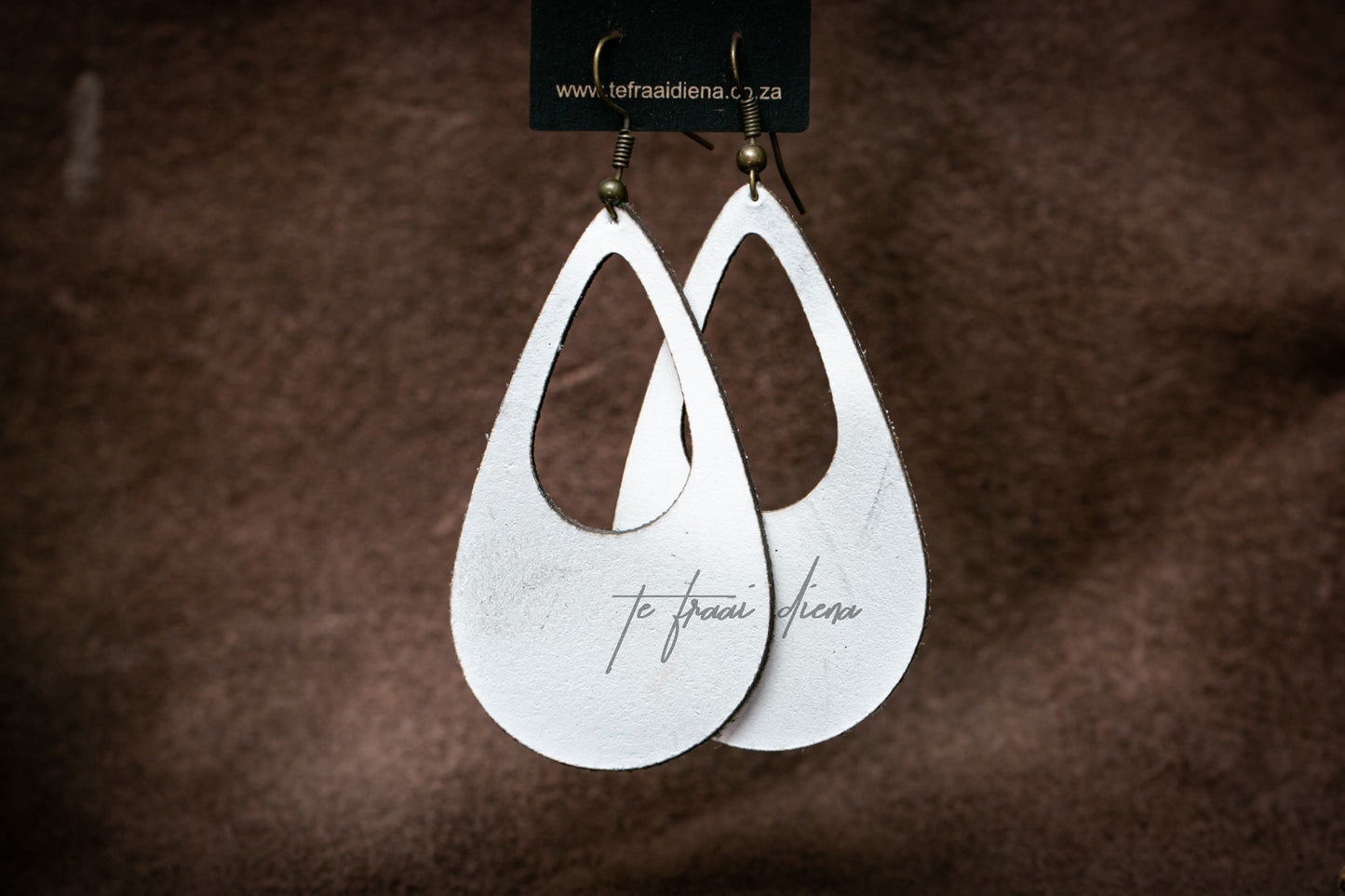 Teardrop - Small Opening