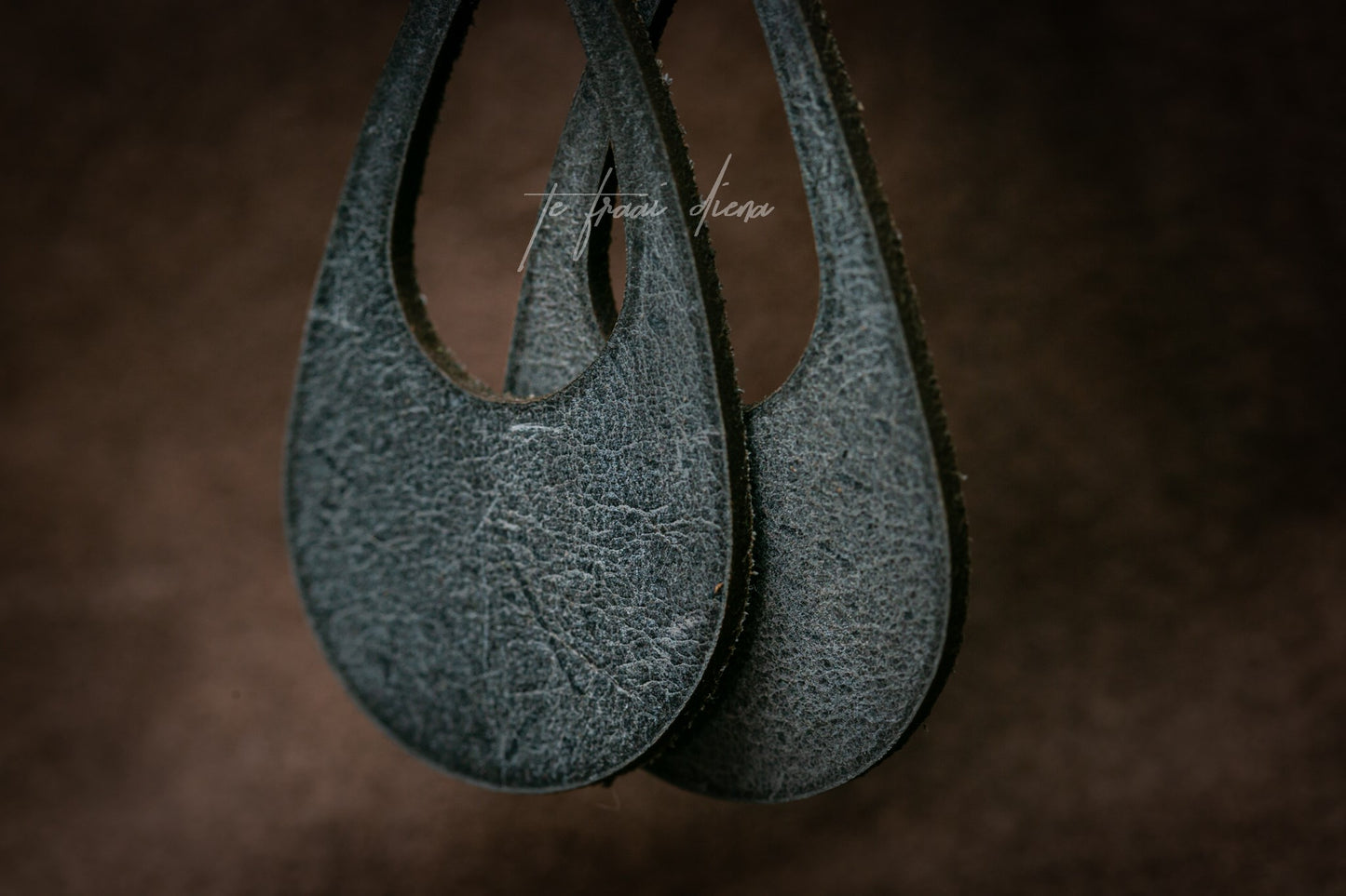 Teardrop - Small Opening