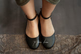 Andrea - Black (End of Range)